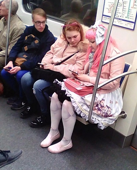 Совершенно обычный день в метро.
