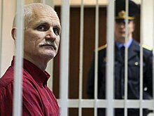 В Германии осудили судебный процесс над белорусским лауреатом Нобелевской премии