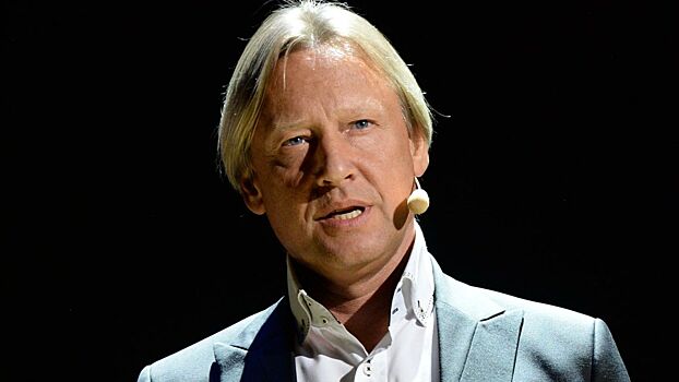 Актер Дмитрий Харатьян с концертом приехал в госпиталь к участникам спецоперации