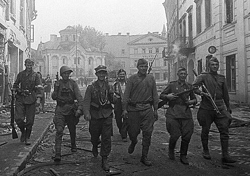 Где Красная армия воевала с войсками Гитлера после 9 мая 1941 года