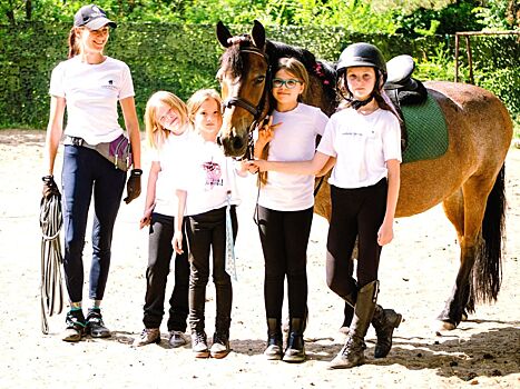 В летней конной школе Челябинска пройдут показательные выступления