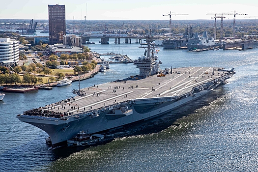 США перебрасывают авианосец на Ближний Восток