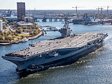 США перебрасывают авианосец на Ближний Восток