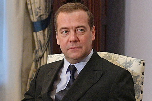 Медведев оценил безработицу в России