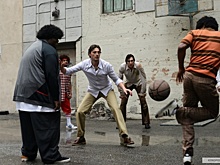 А ему это нужно? Екатеринбургские баскетболисты хотят сыграть с мальчиком, получившим двойку за «Движение вверх»