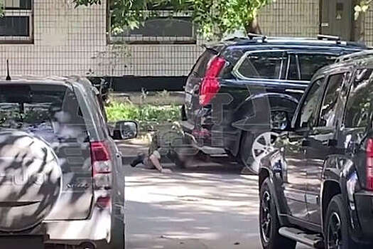 Shot: розовая граната под внедорожником Haval в Москве оказалась игрушечной