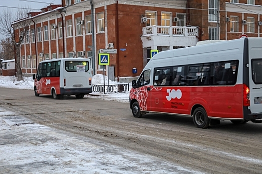 Власти Новосибирска оптимизируют маршруты и называют это заботой о пассажирах: «На автобус не попасть»