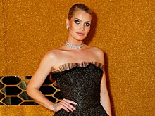 Спенсер в мерцающем платье-бюстье, Виндзор в ультрамини, Олдридж в платье-чешуе и другие звезды на вечеринке в Лондоне