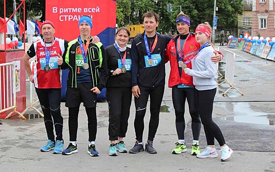 Спортсмены пробежали полумарафон «Рязанский кремль 2021»
