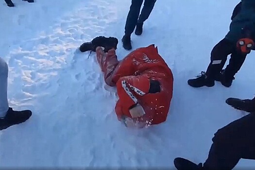 Кровь на снегу: почему подрались сибирские гопники