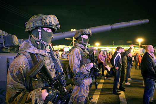 Мартьянов: на Западе наблюдается полная деградация армий и ВПК