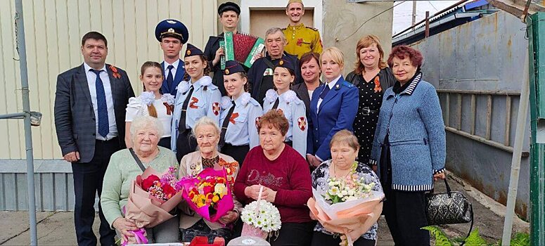 В Саратове ветерану Великой Отечественной войны Нине Поповой исполнилось 100 лет