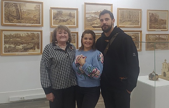 Ирину Пегову заметили в нижегородской галерее «Юрковка»
