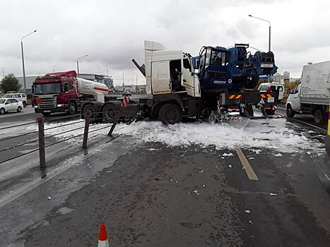 В Оренбурге полиция выясняет причины ДТП с участием «МАЗа» и «КАМАЗа»