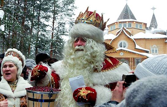 Дед Мороз отмечает день рождения в Великом Устюге