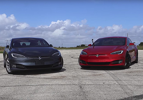 Топовую Tesla Model S сравнили в дрэге с «Теслой» на 36 000 долларов дешевле