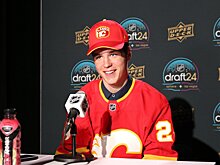 Гридин вошел в состав «Калгари» на начало сезона в НХЛ. 19-летний форвард может дебютировать против «Эдмонтона»