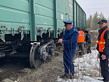 В ХМАО два грузовых вагона сошли с рельсов