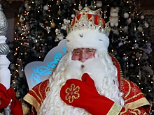 Дед Мороз зажег первую в России новогоднюю елку в Великом Устюге