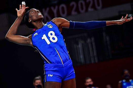 Итальянский ведущий назвал волейболистку «обезьяной» и был обвинён в расизме