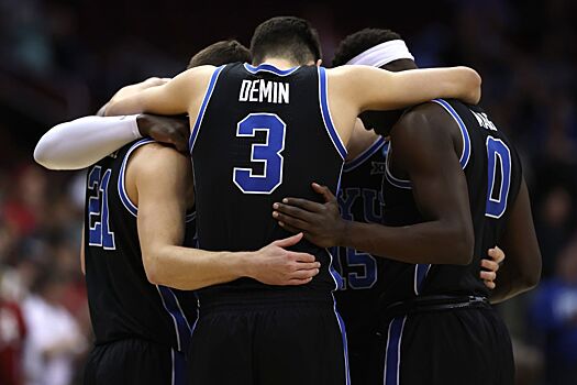 Демин рассказал, почему надел нательный крестик на церемонию драфта НБА