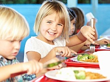 «Вкусно и по-домашнему». Московские родители оценили школьное питание