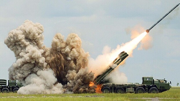 Россия приняла на боевое дежурство новые системы залпового огня "Торнадо-С"