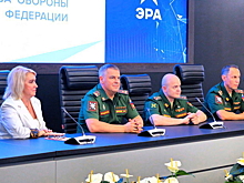 В технополисе «ЭРА» в рамках акции «Разговоры о важном» состоялась встреча новобранцев научных рот с Героем Российской Федерации