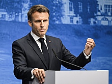 Макрон удерживает Россию и США от разрыва дипотношений