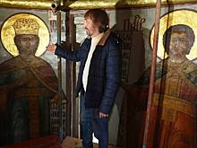 Тайны древнего храма: реставраторы восстанавливают фрески