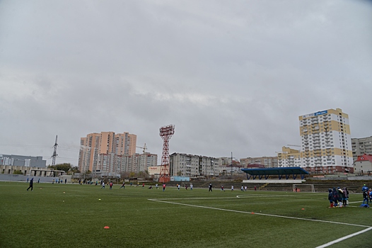 Саратовский губернатор требует завершить реконструкцию стадиона «Сокол»