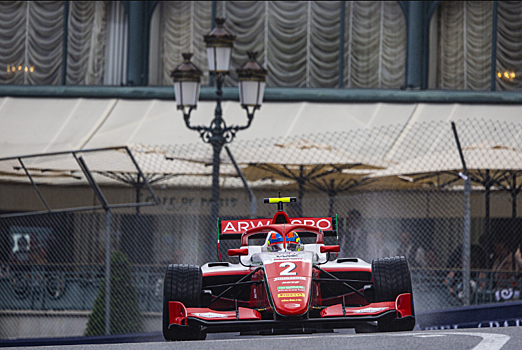 Мини выиграл Гран-при Монако в Формуле-3