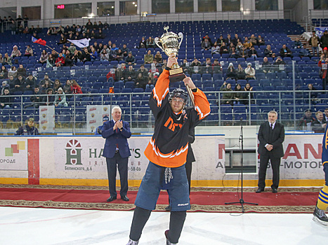 Команда ПГУ стала обладателем кубка губернатора по хоккею