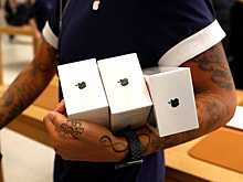 Россиянам рассказали о рисках покупки смартфонов у неофициальных продавцов