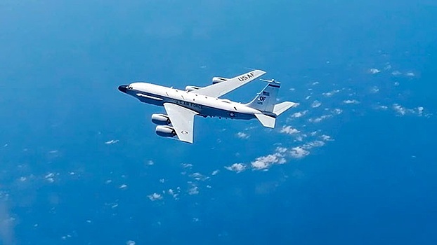 Су-27 перехватили самолеты США над Черным морем