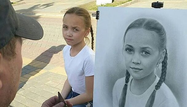 Русский уличный художник рисует потрясающие реалистичные портреты за один час