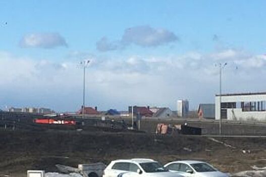 В Перми на шоссе Космонавтов перевернулась фура