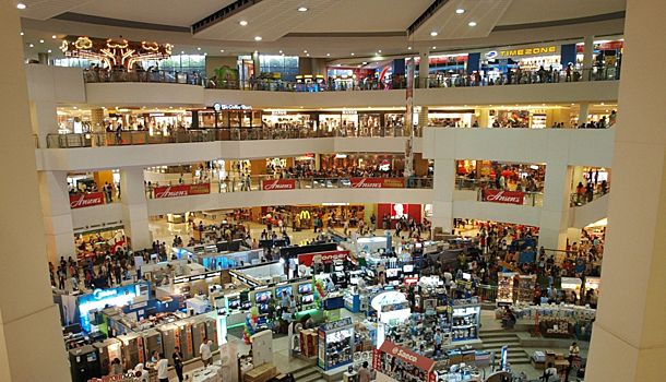 Аналитики зафиксировали снижение числа посетителей торговых центров Москвы