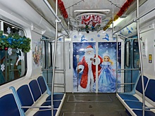 Вагоны нижегородского метро украсили к Новому году
