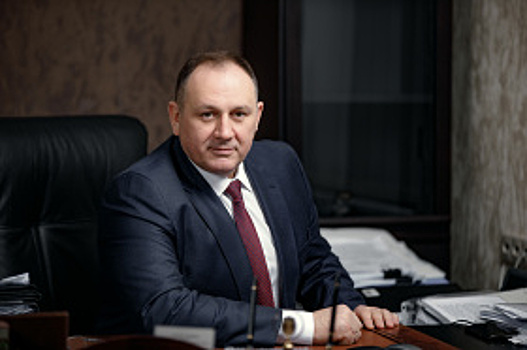 Глава Ханты-Мансийска Максим Ряшин поздравил выпускников школ