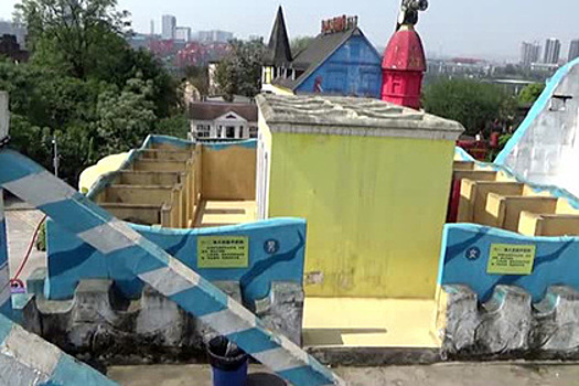 В Китае появились общественные туалеты в стиле Гауди