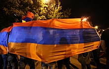 Полиция выгнала протестующих с центральной улицы Еревана