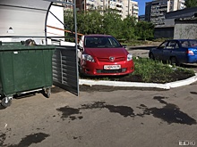 «Я паркуюсь как...»: автохам среди могил и стоянка возле мемориала «Черный тюльпан»