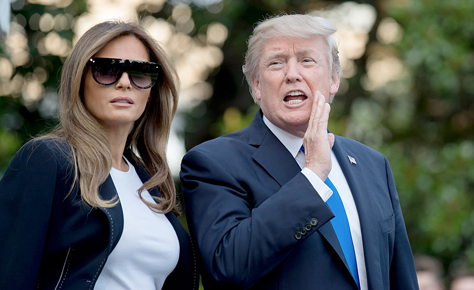 Президент США Дональд Трамп на официальных мероприятиях чаще всего появляется в сопровождении своей жены, известной модели Мелании.
