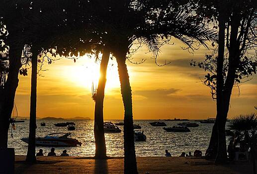 Россияне начали массово покидать самый популярный курорт Таиланда