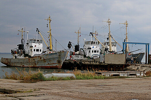 В Крыму экипажу сейнера "Норд" снова пообещали купить другое судно