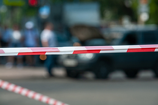 Забивший на улице в Новосибирске "фонтан" с кипятком облил девочку - СМИ