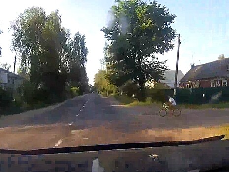 Появилось видео наезда на 11-летнюю девочку-велосипедиста