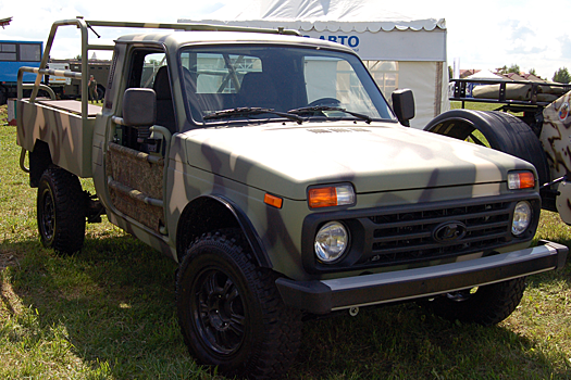 Боевая "Нива": автомобиль огневой поддержки представили в Подмосковье