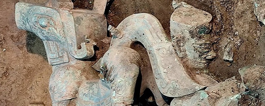 Найдена статуя неизвестного идола под Саньсиндуй